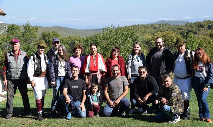 Bloggerii-din-Craiova-in-Hunedoara-Nestiuta